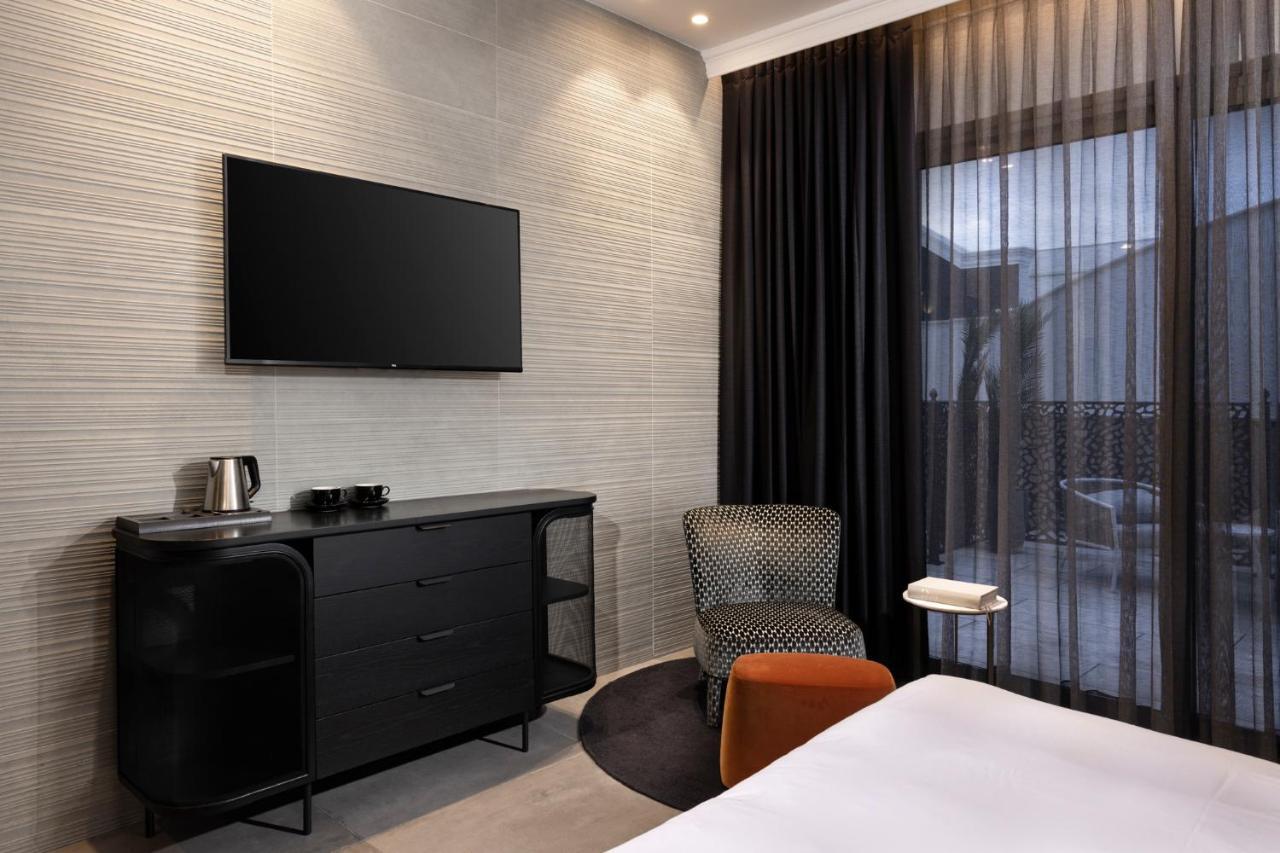 מלון Dhotel *